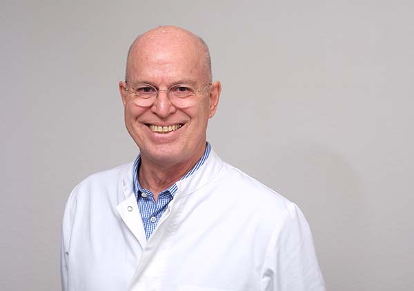 angestellter Zahnarzt Dr. Wolfgang Helbich